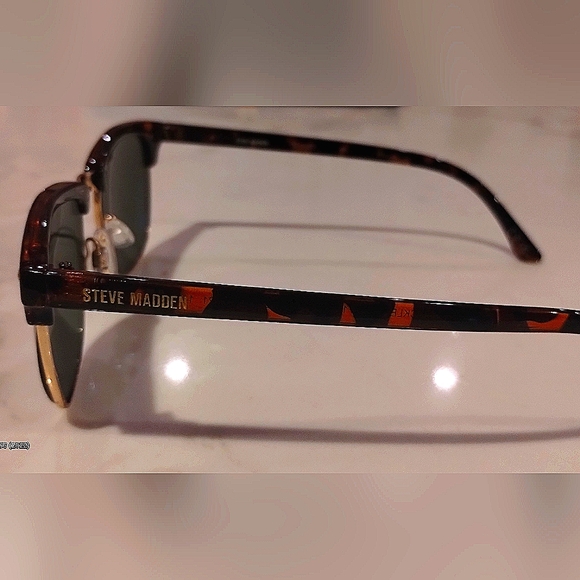 🔥NWT🔥 Steve Madden Sunglasses - Picture 4 of 7